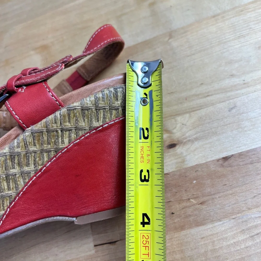 Naya Sandals Maize Size 8.5 Red Leather Strappy Buckle Wedge Espadrille
